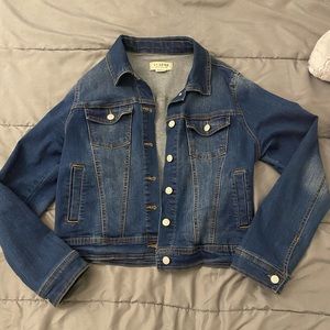 Women’s dark wash denim jacket